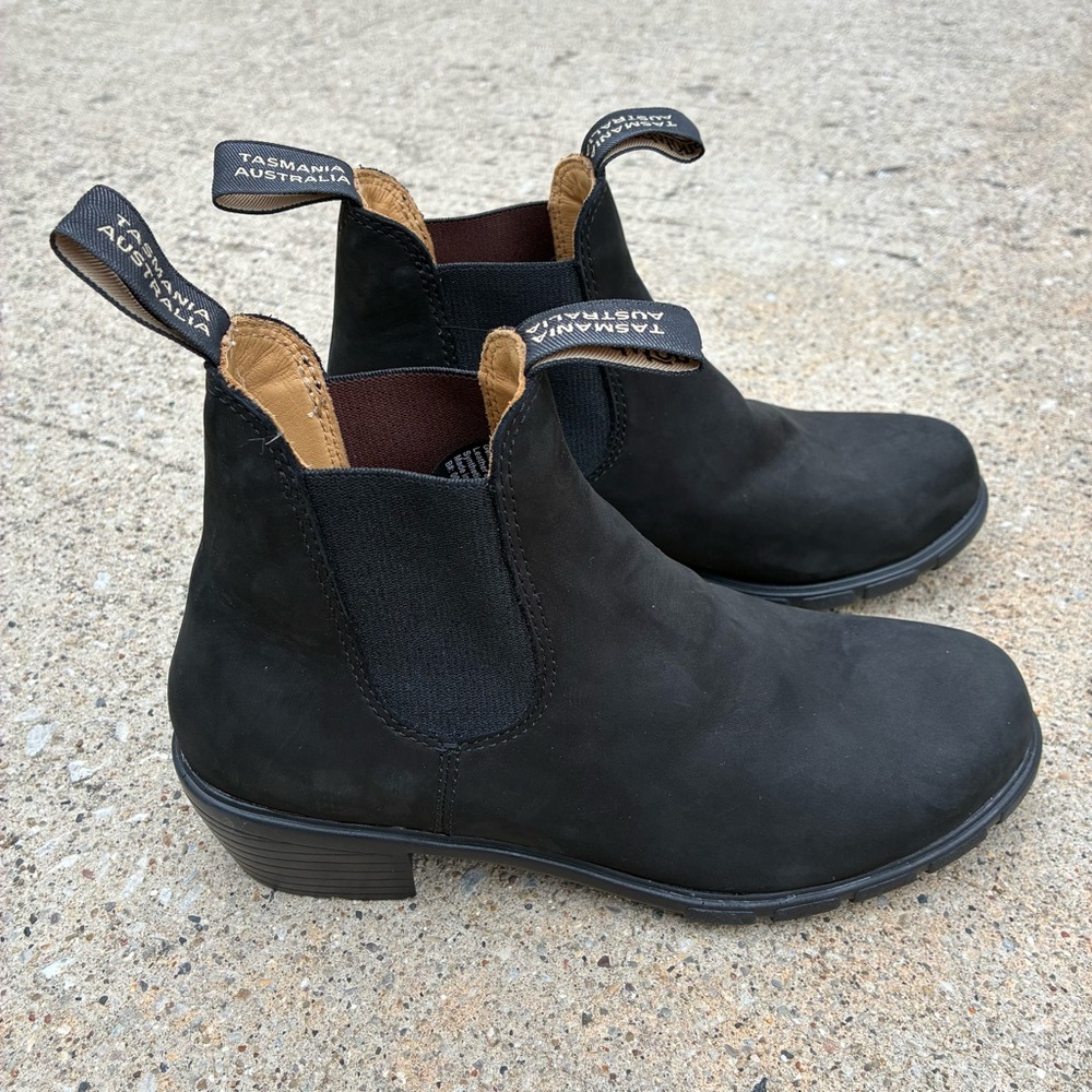 Blundstone BL1671 Heeled Chelsea Boot black